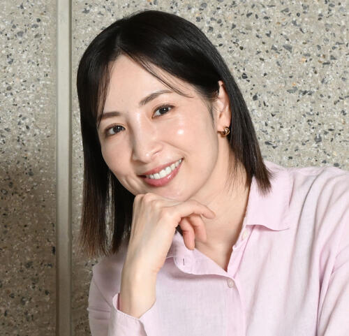 真飛聖が50歳の誕生日を報告「宇宙一お若い50歳」「永遠の美女」と祝福続々