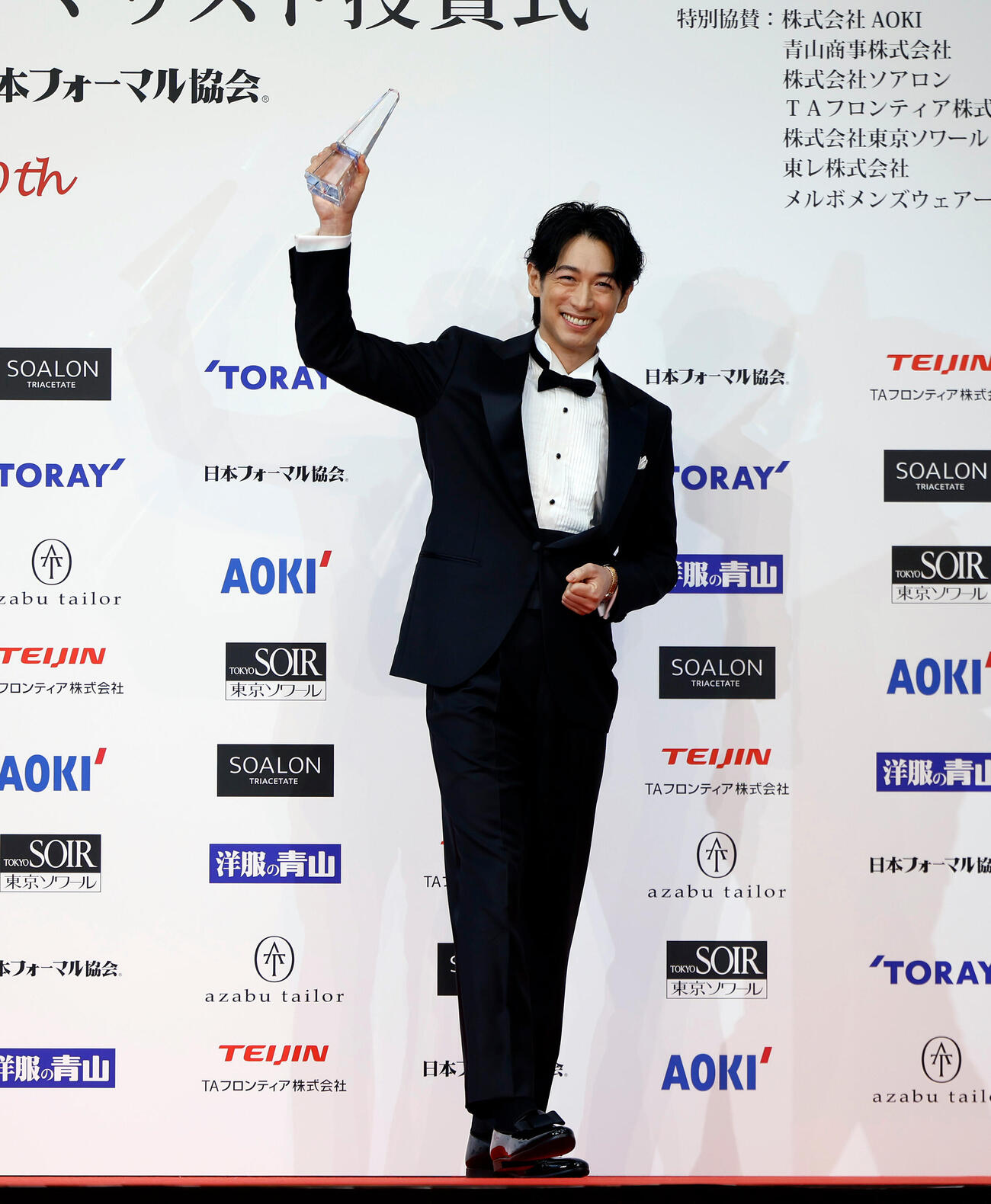 受賞を喜ぶディーン・フジオカ（撮影・山本朝陽）