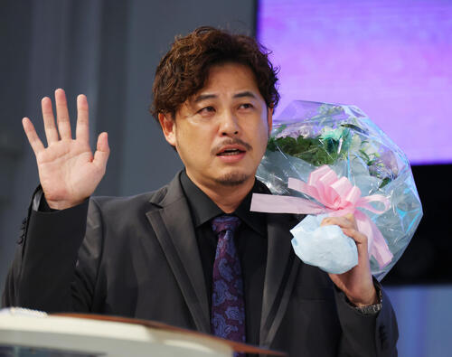 アルコ＆ピース平子、親友の娘がガールズグループに「一家のご飯の中に僕だけぽつんと」意外な縁