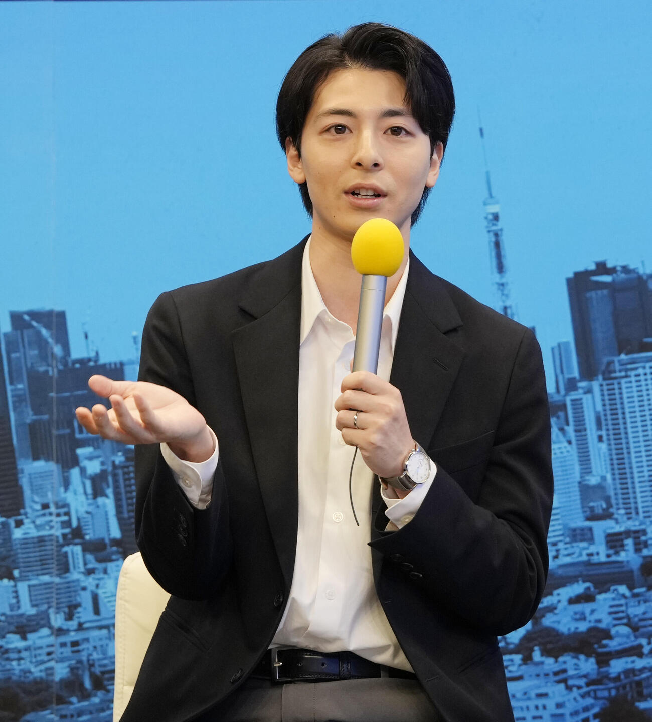 ドラマ「ボーダーズ警視庁特殊事件対策班」記者会見でトークする高杉真宙（撮影・小島史椰）