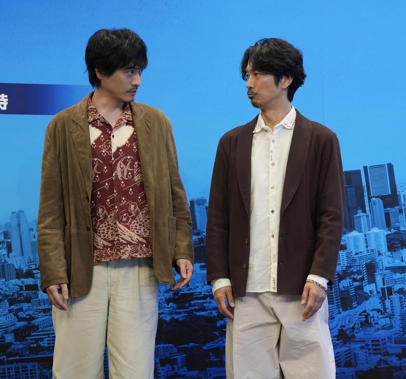 ドラマ「ボーダーズ警視庁特殊事件対策班」記者会見で登壇する中村俊介（左）と眞島秀和（撮影・小島史椰）