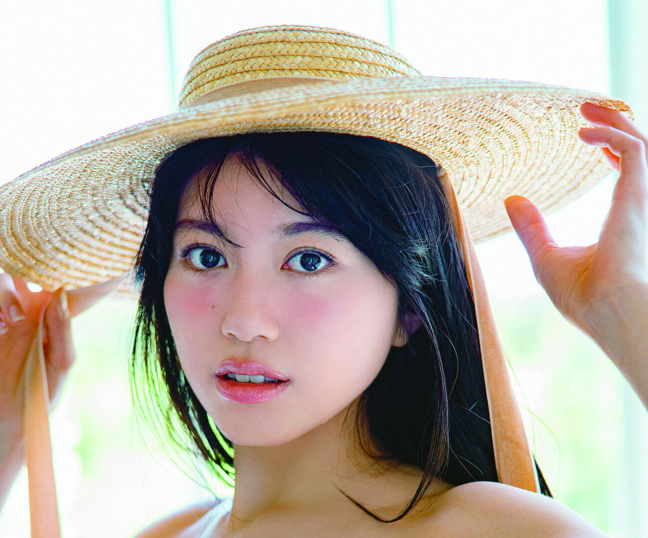 加藤玲菜が表紙・巻頭を務めるグラビアムック「FRIDAY GOLD 2026 Winter」の先行カット（C）グラビアムック「FRIDAY GOLD 2026 Winter」（講談社）
