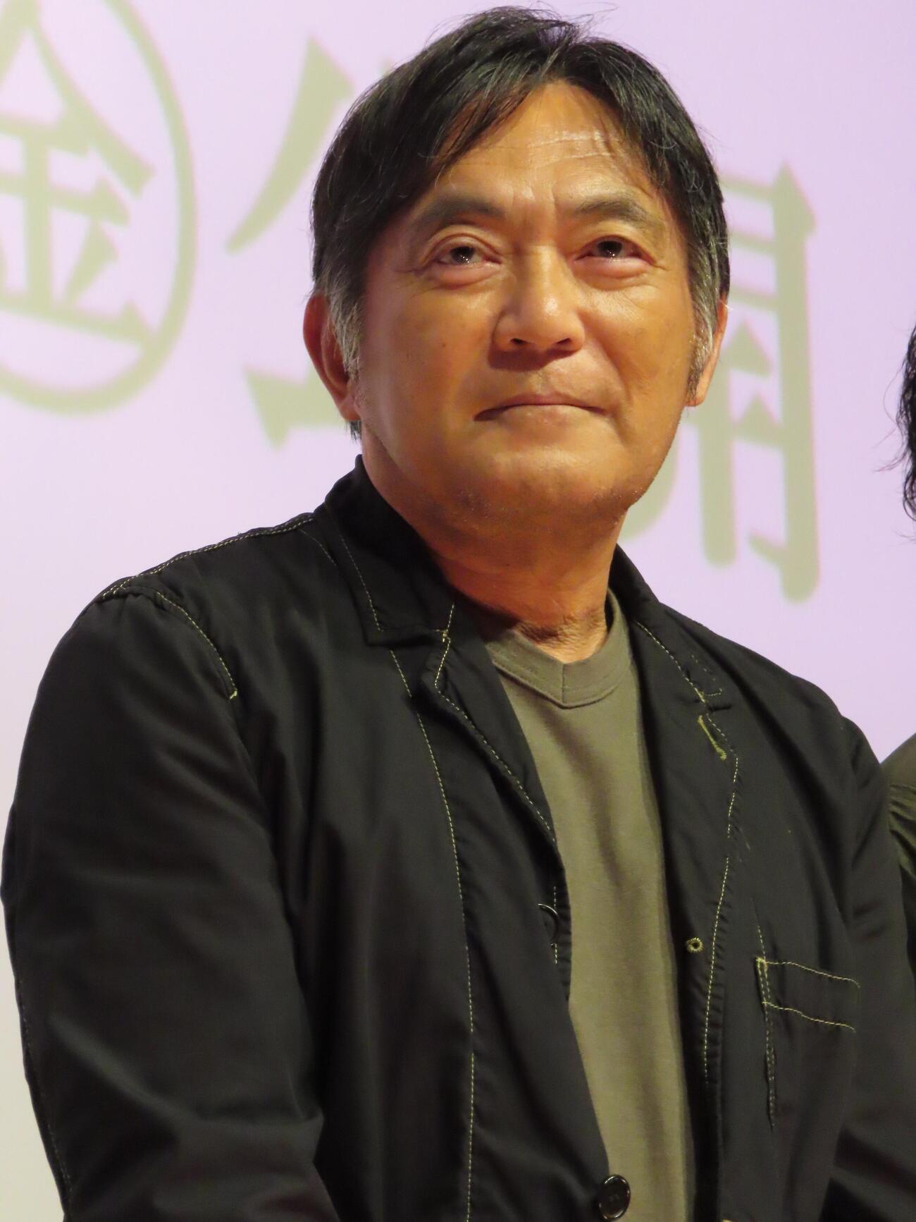 映画「月影のゴールデン街」完成披露舞台あいさつに出席した渡辺いっけい