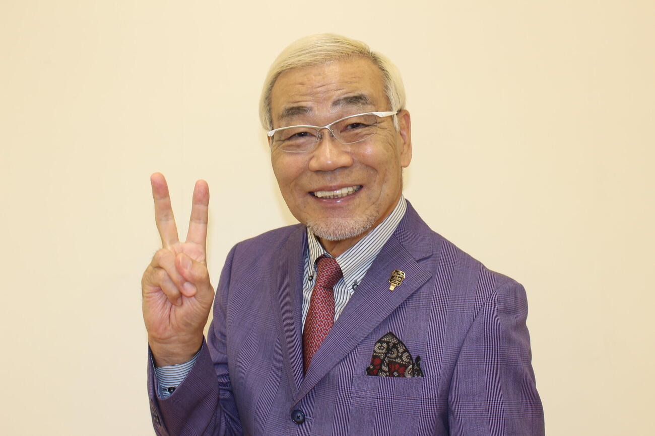 「お客さんが求めてくださる限りは舞台に立っていたい」と語るオール巨人