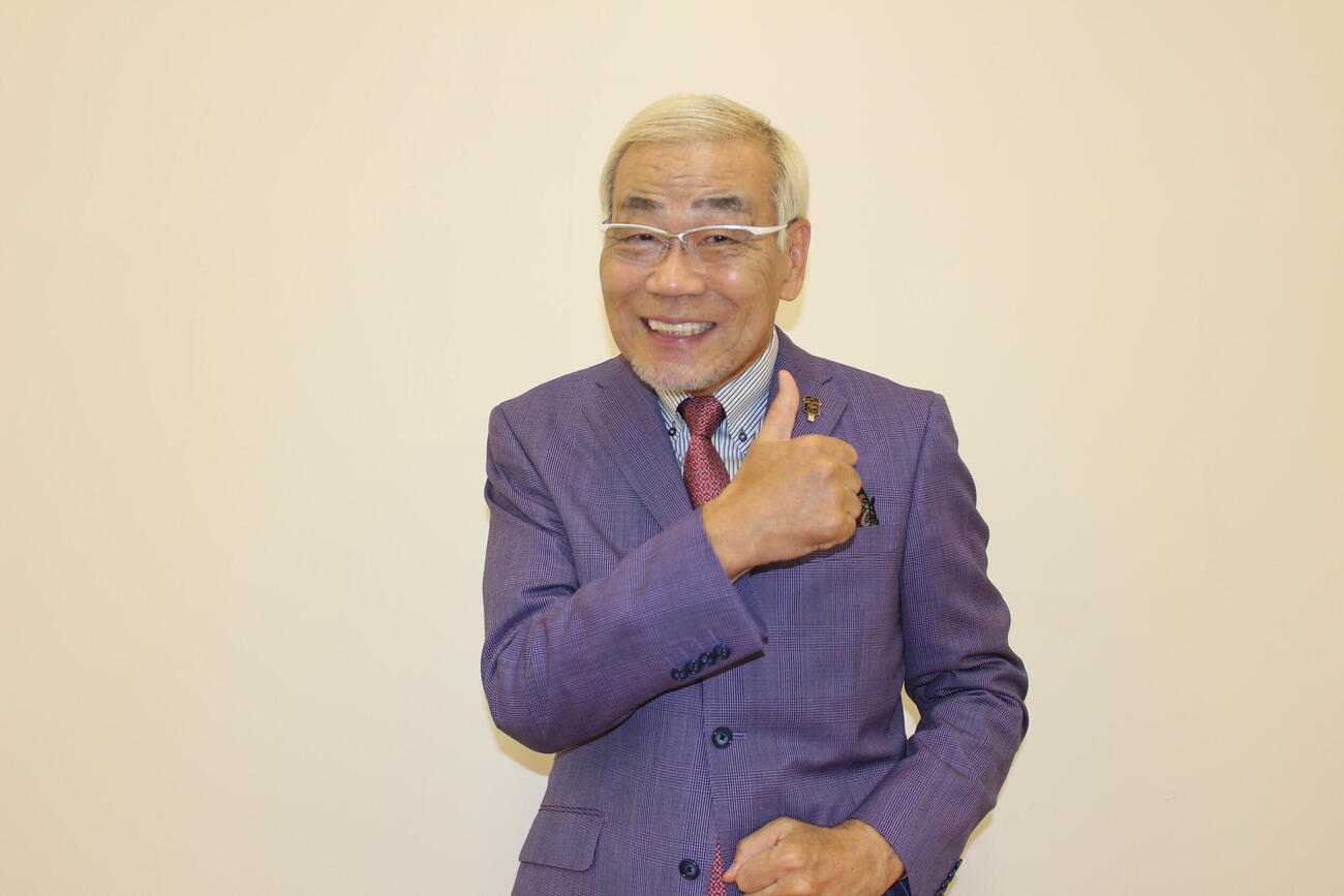 「お客さんが求めてくださる限りは舞台に立っていたい」と語るオール巨人