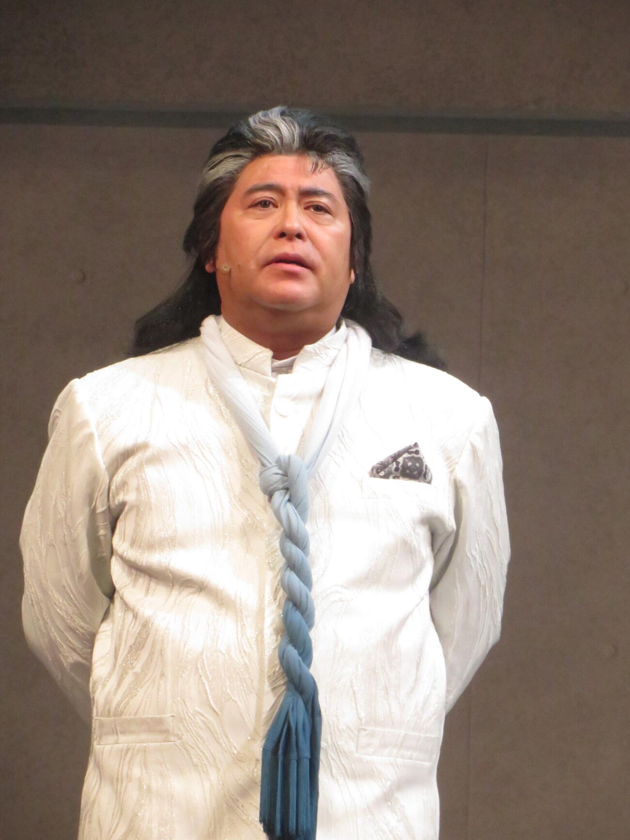 舞台「二階堂朝陽は助けに来る」の取材会に出席した皆川猿時