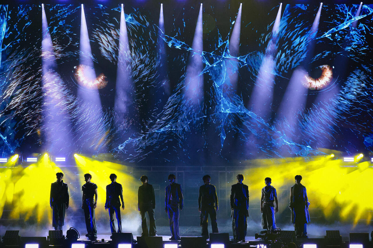「2026－2027　＆TEAM CONCERT TOUR　‘Mark on You’」東京公演でパフォーマンスする＆TEAM（C）YX LABELS