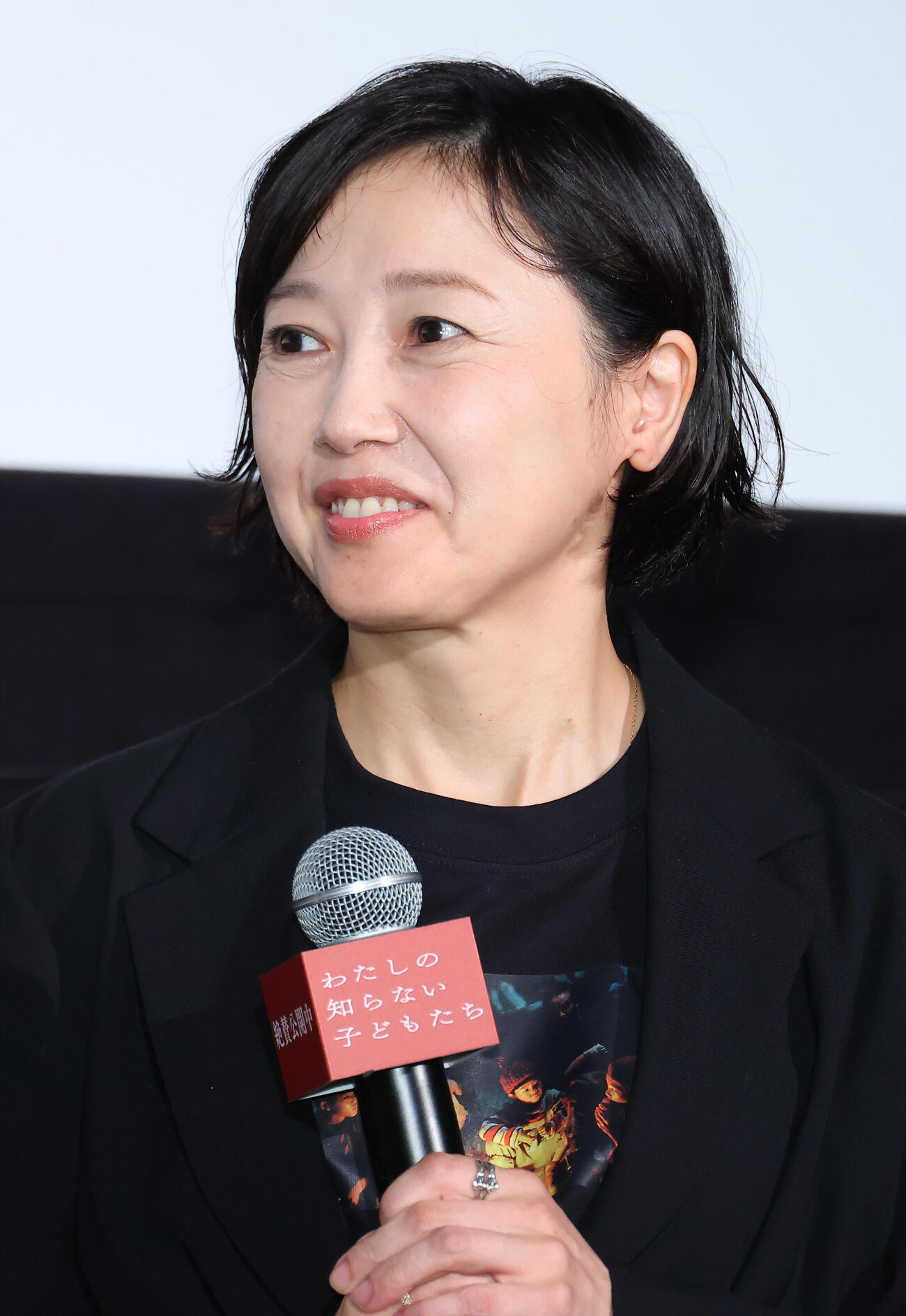 映画「わたしの知らない子どもたち」初日舞台あいさつを行う西川美和監督（撮影・中島郁夫）