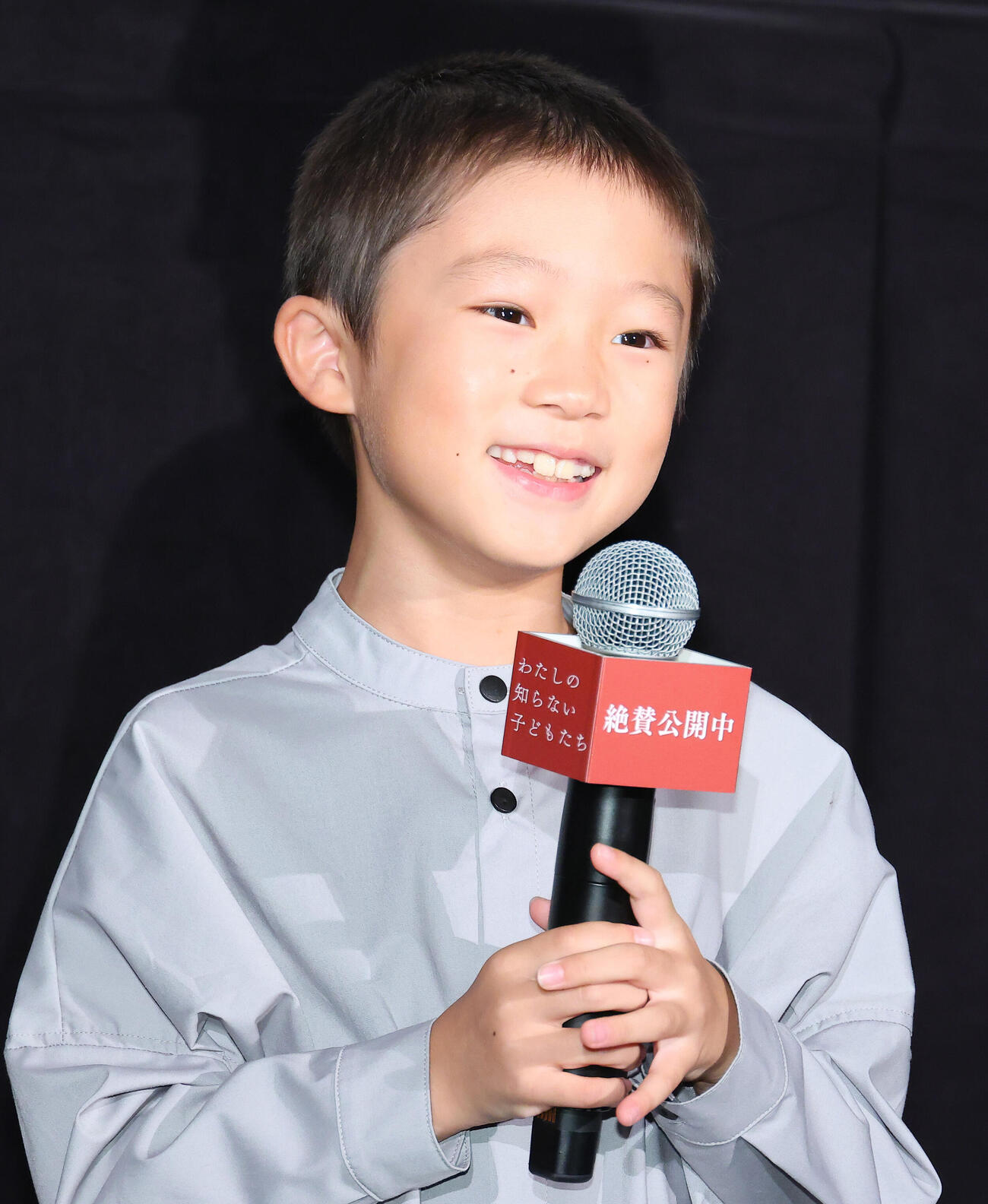 映画「わたしの知らない子どもたち」初日舞台あいさつを行う渋谷そらじ（撮影・中島郁夫）