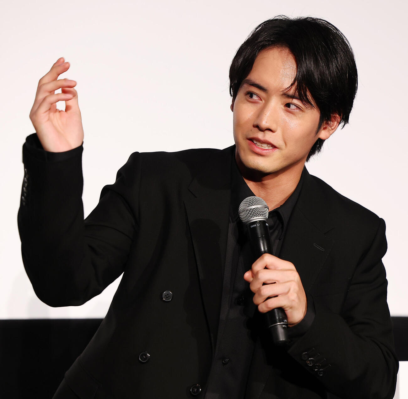 テレビ朝日の新ドラマ「あにいもうと」のイベントに登場した赤楚衛二（撮影・野上伸悟）