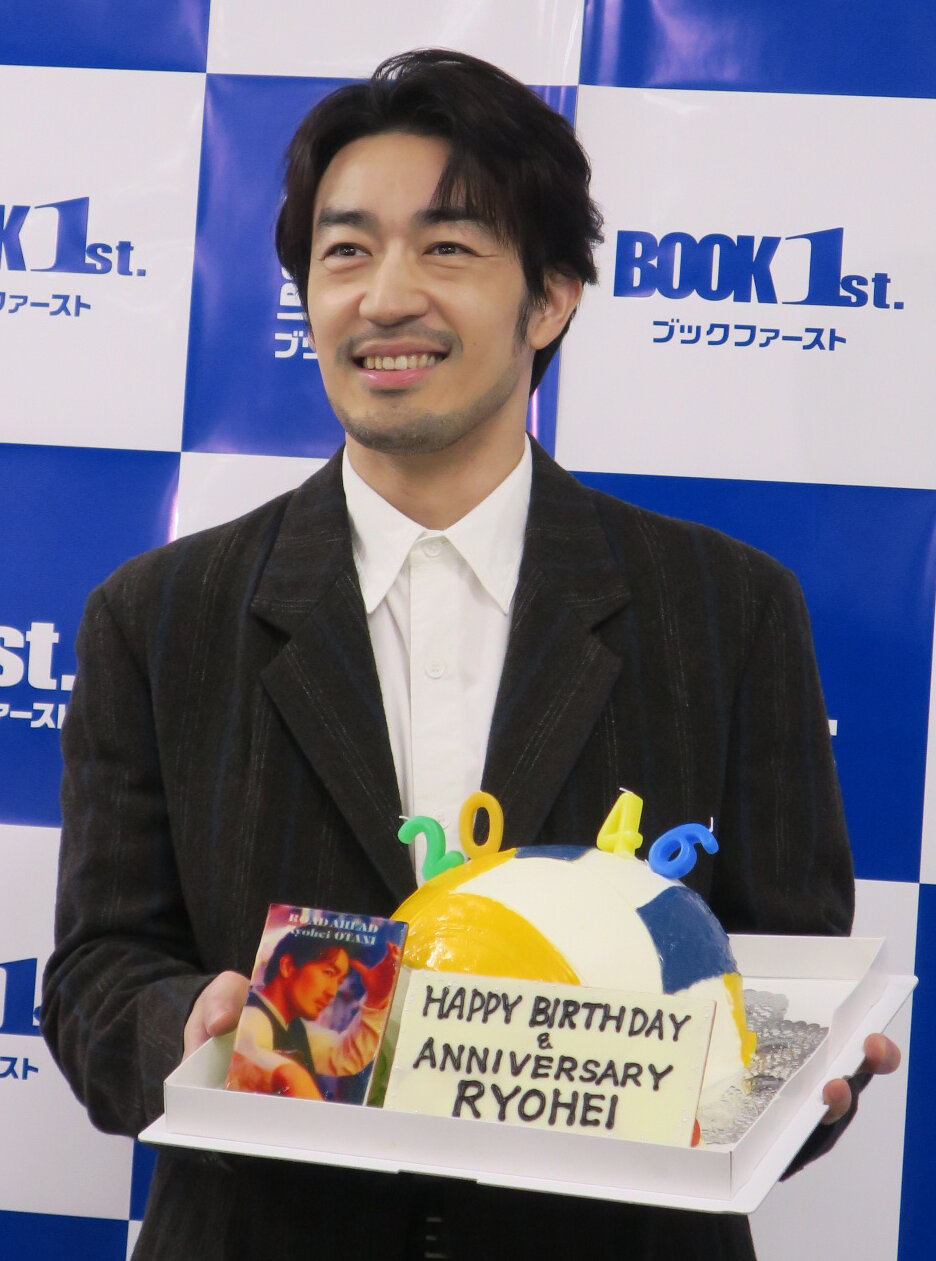 ファースト写真集「ROAD AHEAD」発売記者会見を行った大谷亮平