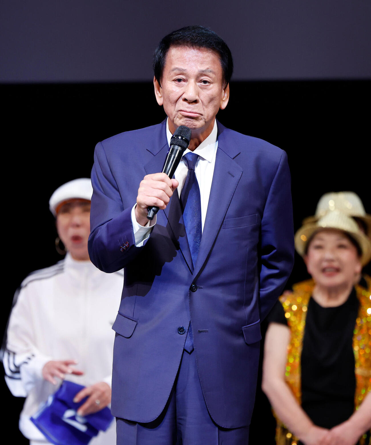 締めのあいさつをする杉良太郎（撮影・山本朝陽）