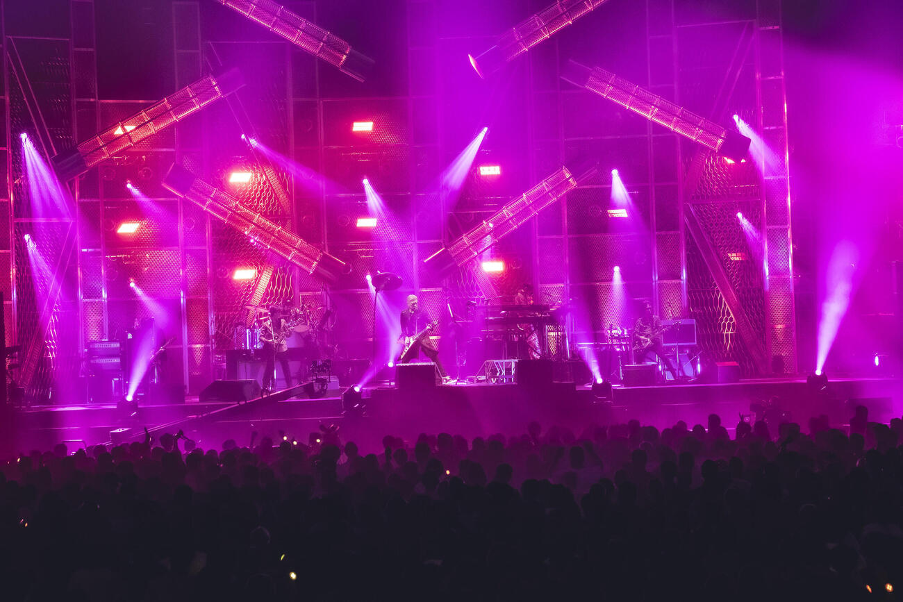 全国ツアー「Higher and Higher Tour」ファイナル公演で歌唱する吉川晃司（平野タカシ氏撮影）