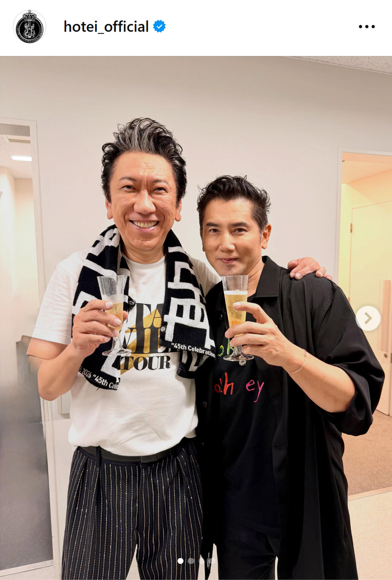 大物俳優と2ショット（布袋寅泰のインスタグラムから)
