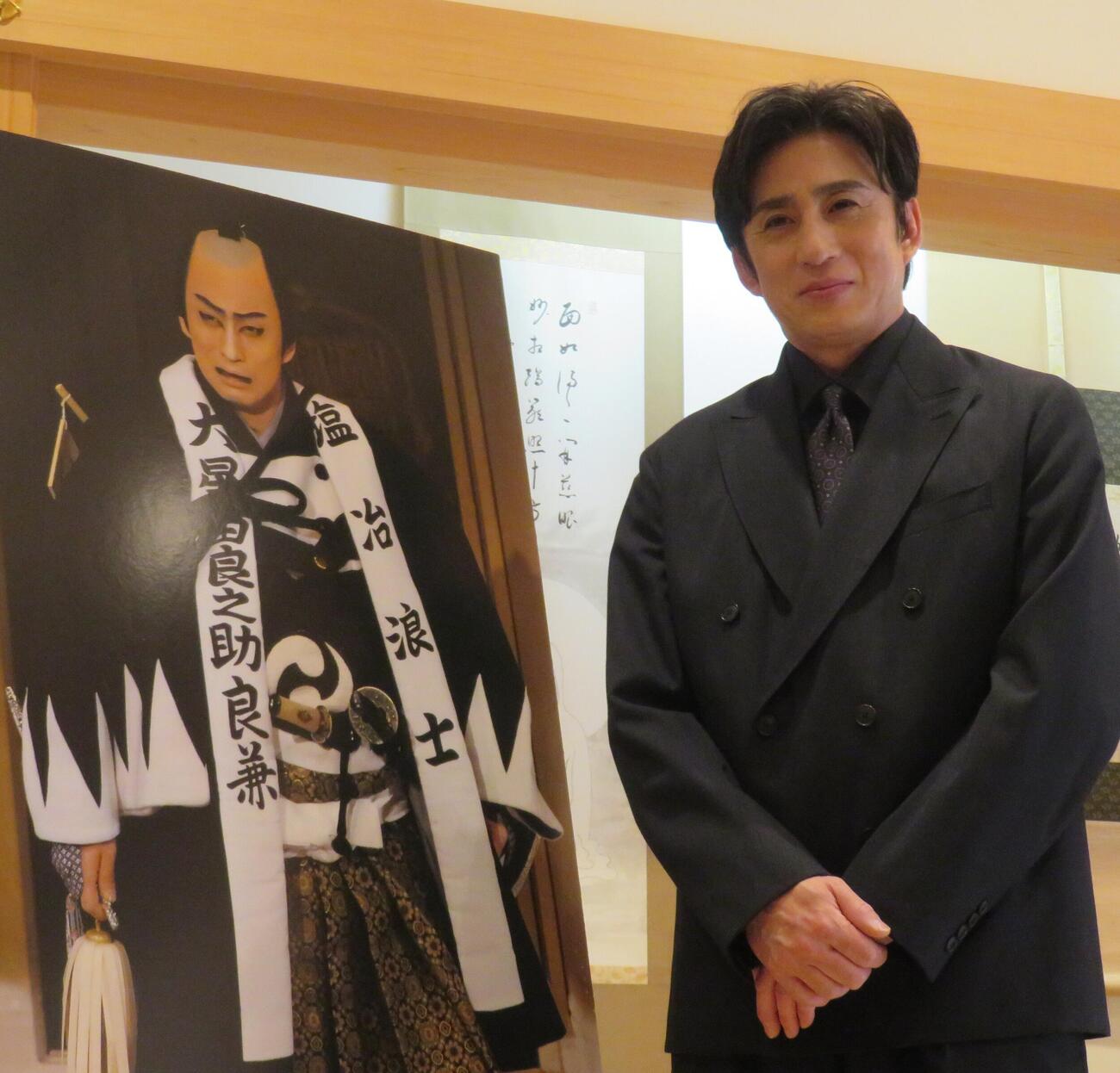 歌舞伎座「仮名手本忠臣蔵」の取材会を行った松本幸四郎（撮影・松本久）

