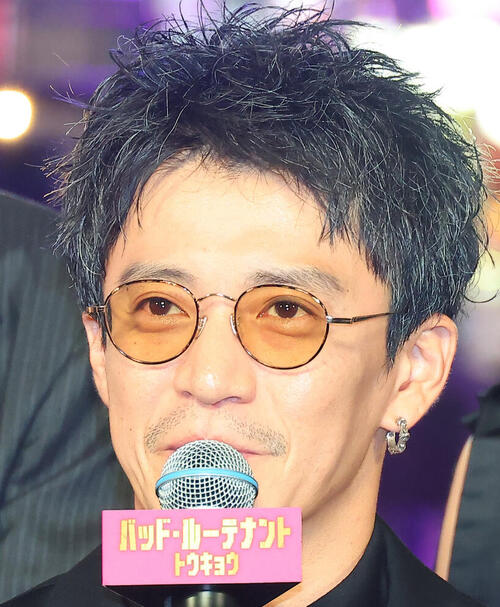 小栗旬、24歳上大物俳優を「ずっと食わせてましたね」あっさり呼び捨てに共演者驚き「20代の頃…」