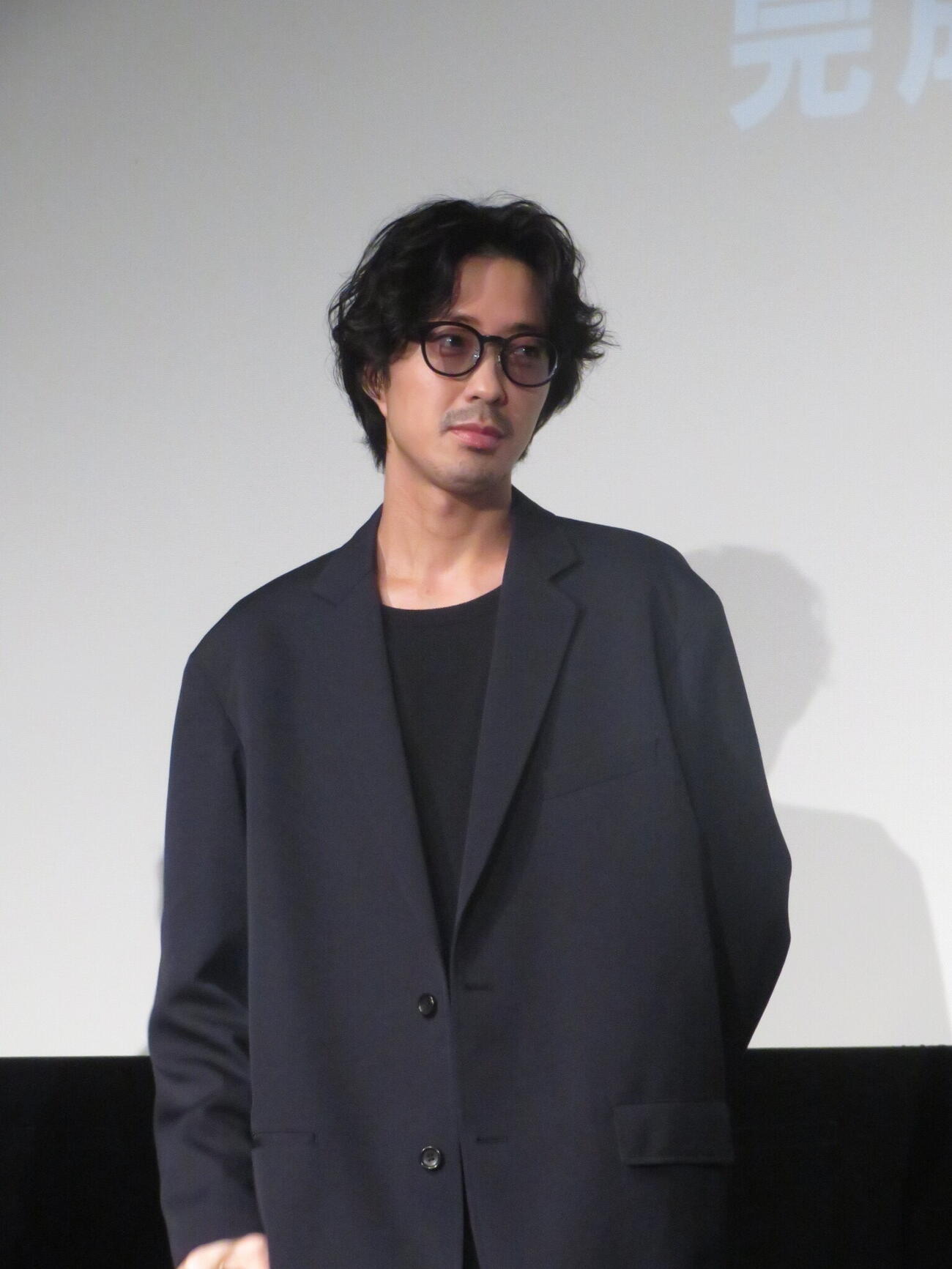 映画「てんてん　ずっと独身でいるつもり？」の完成披露特別試写会で舞台あいさつを行った若葉竜也