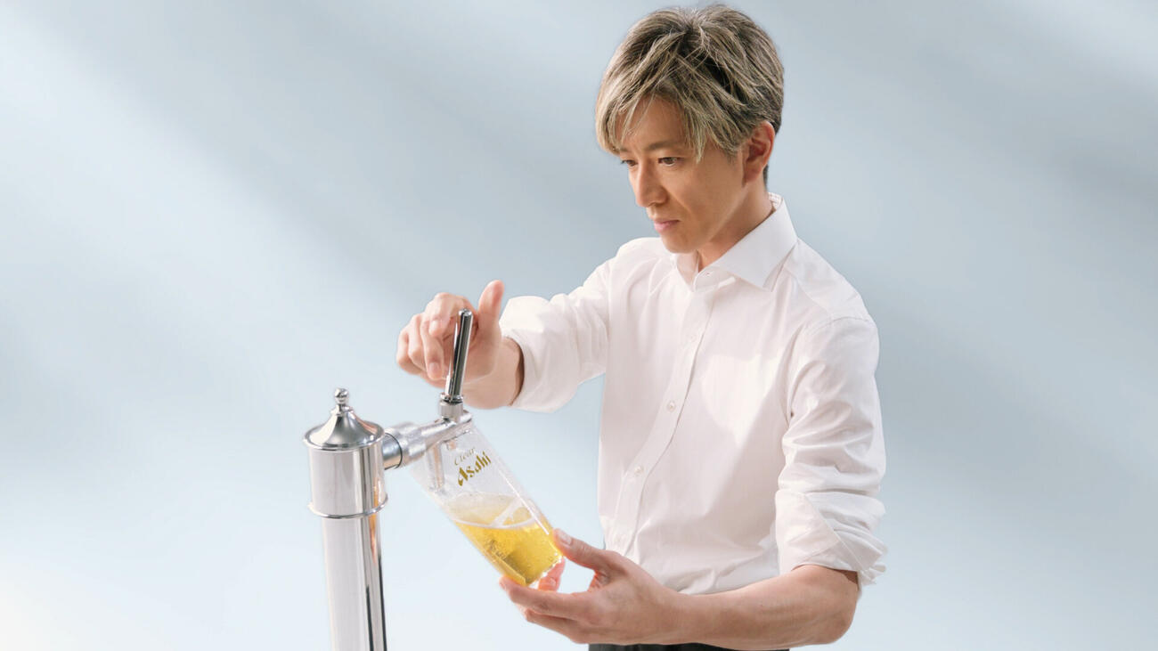 「クリアアサヒ＜生＞」の新CMに出演する木村拓哉　