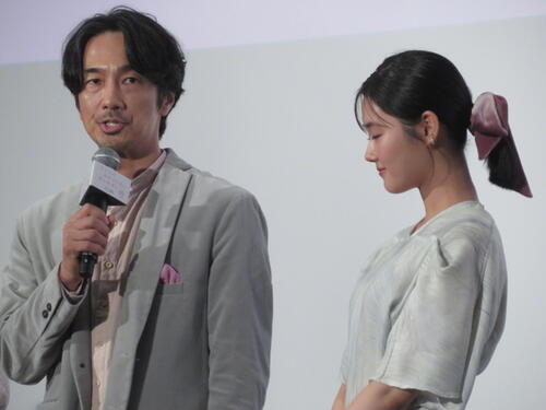 眞島秀和、パッチリした大きな目に憧れ「見えてる範囲違うんじゃないか」原菜乃華「魚ではない」