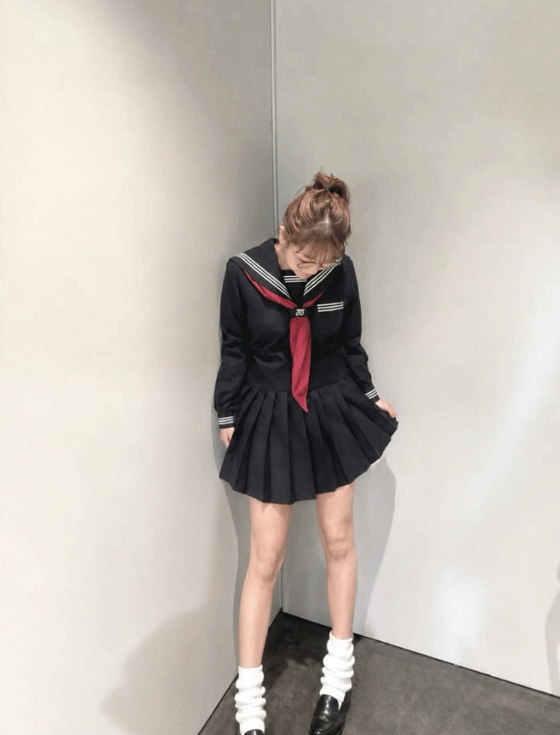 鈴木奈々のインスタグラムから