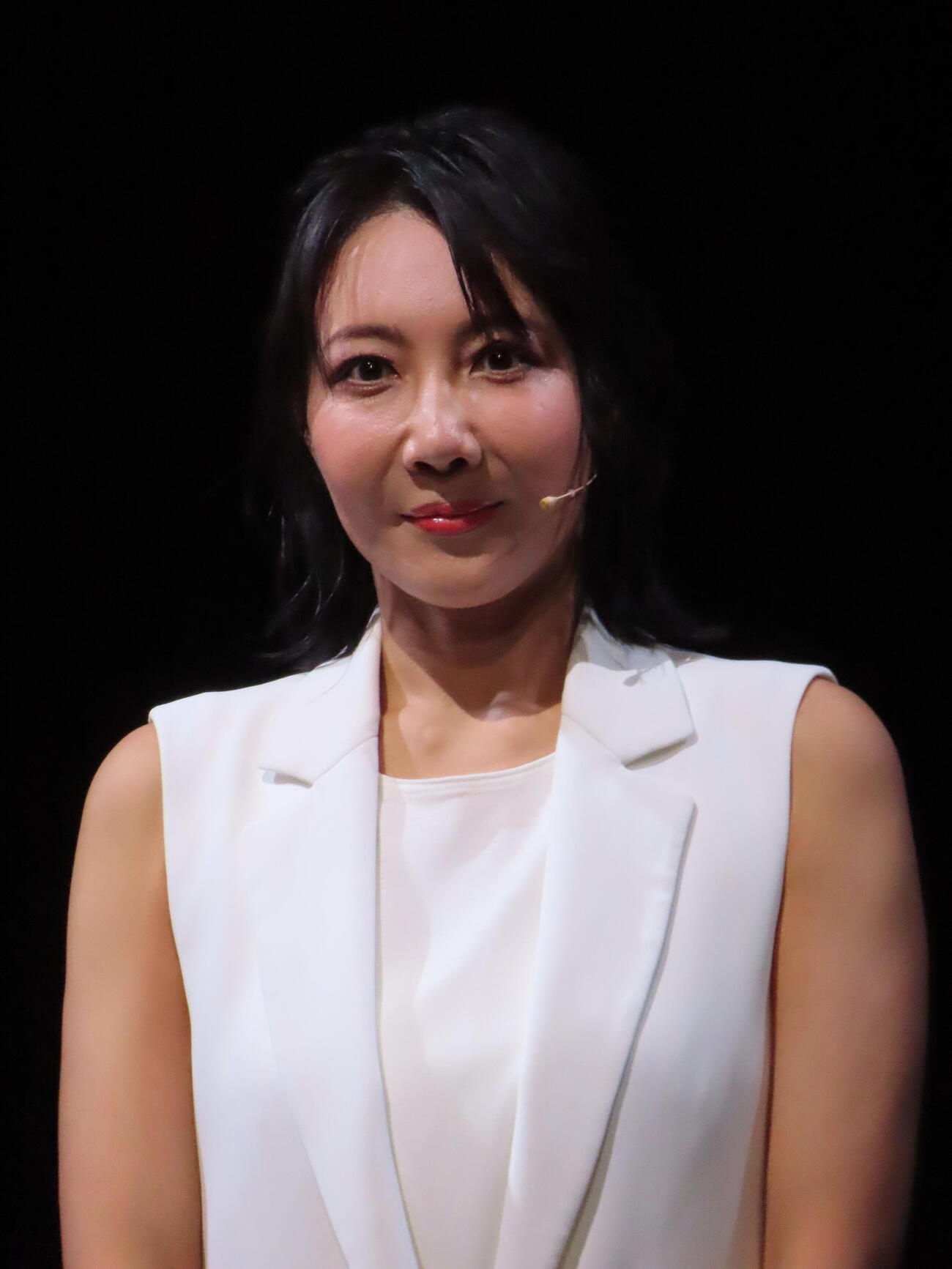 舞台「PASSION－北斎の描く夢－」囲み取材に登壇した柚希礼音（撮影・鎌田良美）
