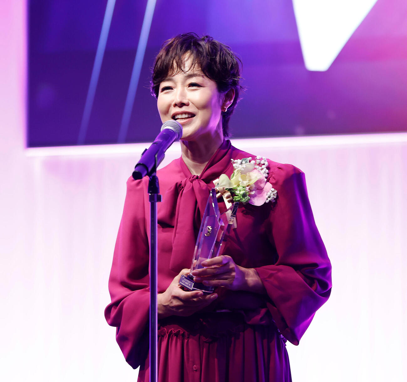 受賞の喜びを話す有働由美子（撮影・山本朝陽）