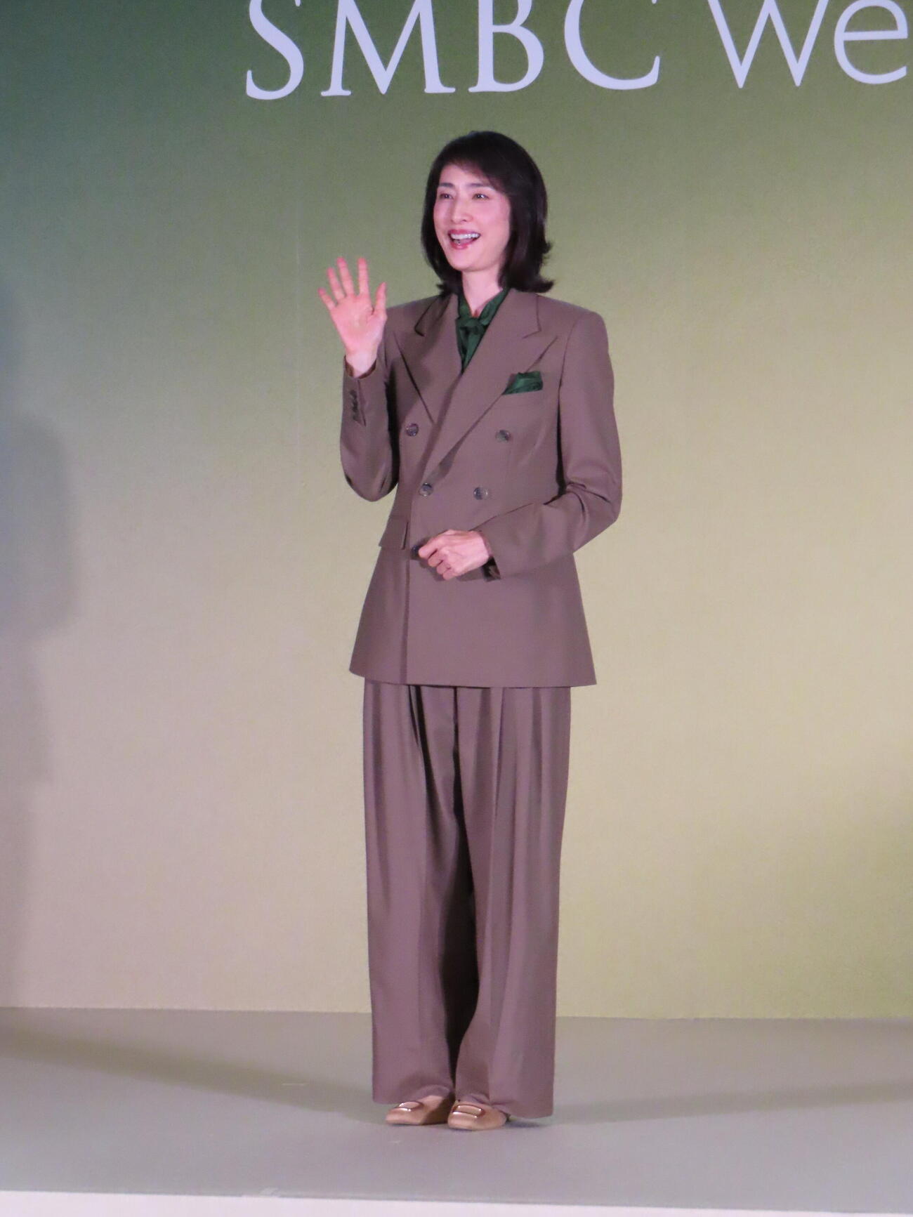 「SMBC Wealth」戦略説明会＆新CM発表会に登壇した天海祐希