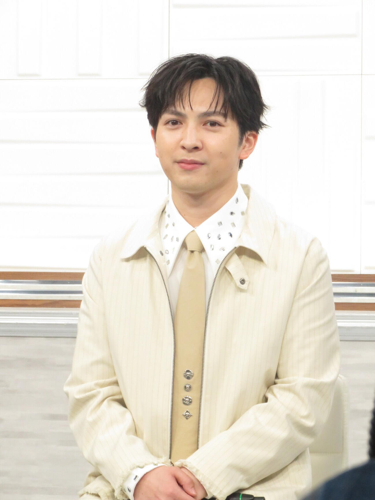 ドラマ「溺愛　～実は、最強ヒーロー～」の制作発表会見に臨んだ吉田仁人