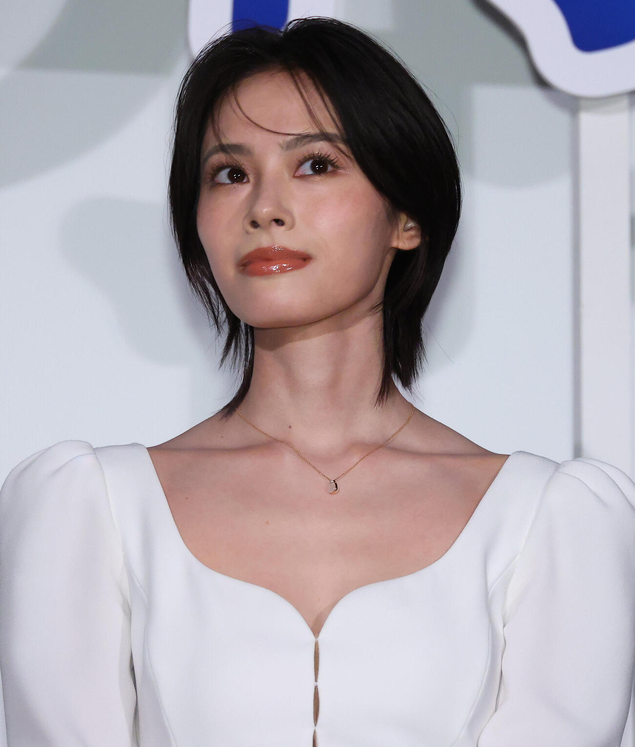 映画「うるわしの宵の月」初日舞台あいさつを行う安斉星来（撮影・中島郁夫）