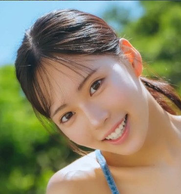 18歳タレントが美谷間強調ショット公開　爽やかなオーバーオール姿「ぶち可愛い」ファン歓喜