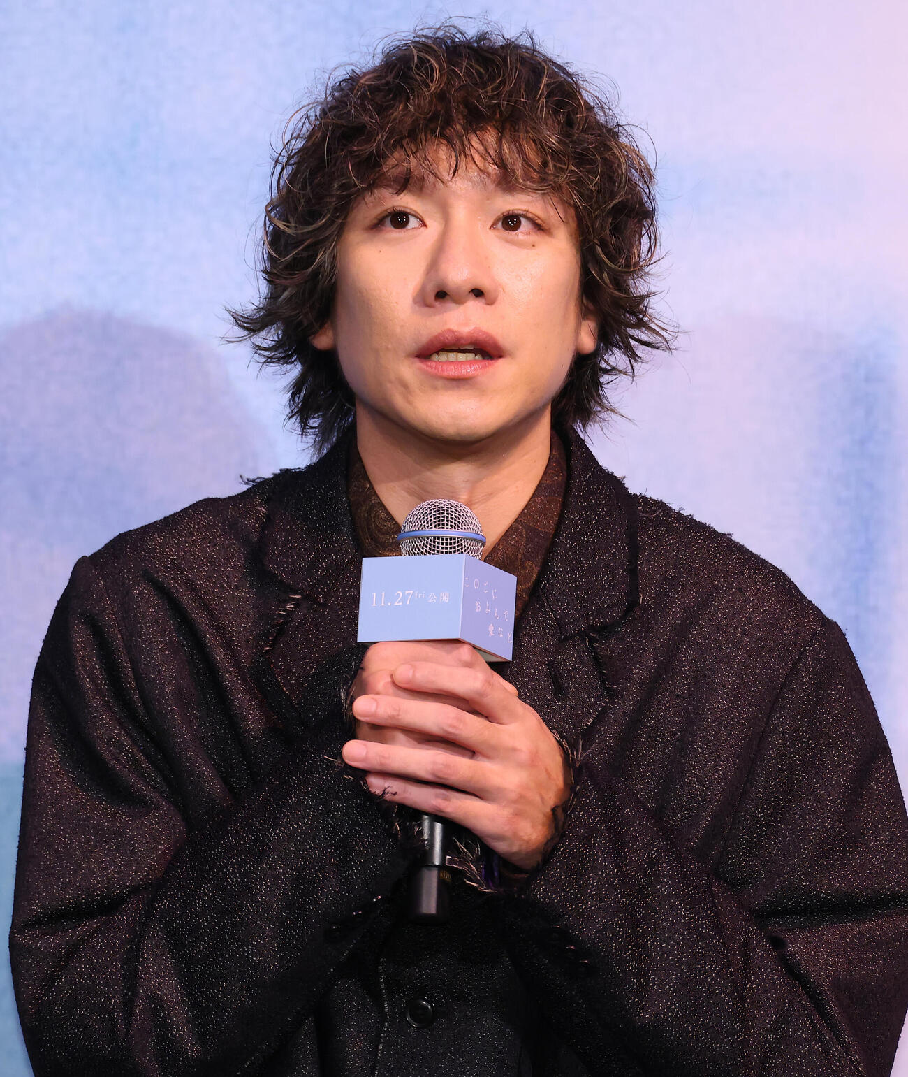 映画「このごにおよんで愛など」ジャパンプレミアで舞台あいさつする落合モトキ（撮影・中島郁夫）