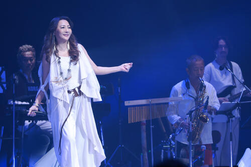 杏里「私のライブがグローバルになっちゃって！」海外からの観客に驚き　東京公演で熱唱