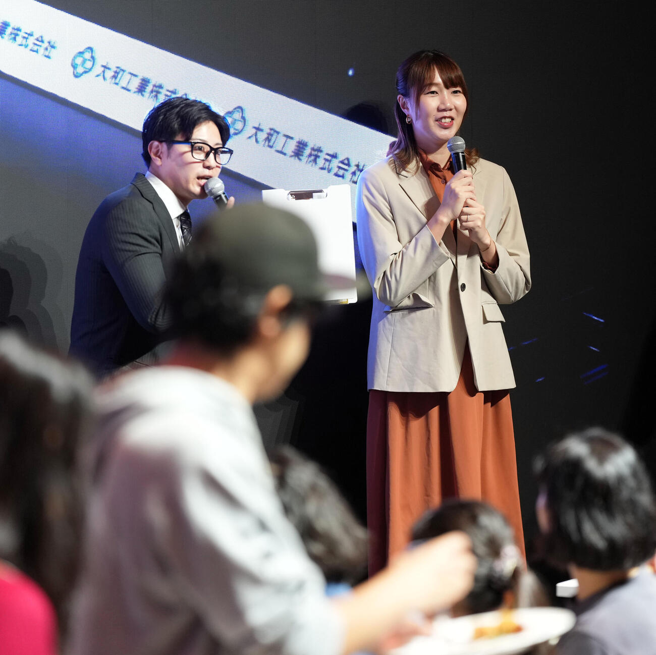 ライブビューイングの解説を務めた元バレーボール日本代表の大竹里歩さん（撮影・たえ見朱実）
