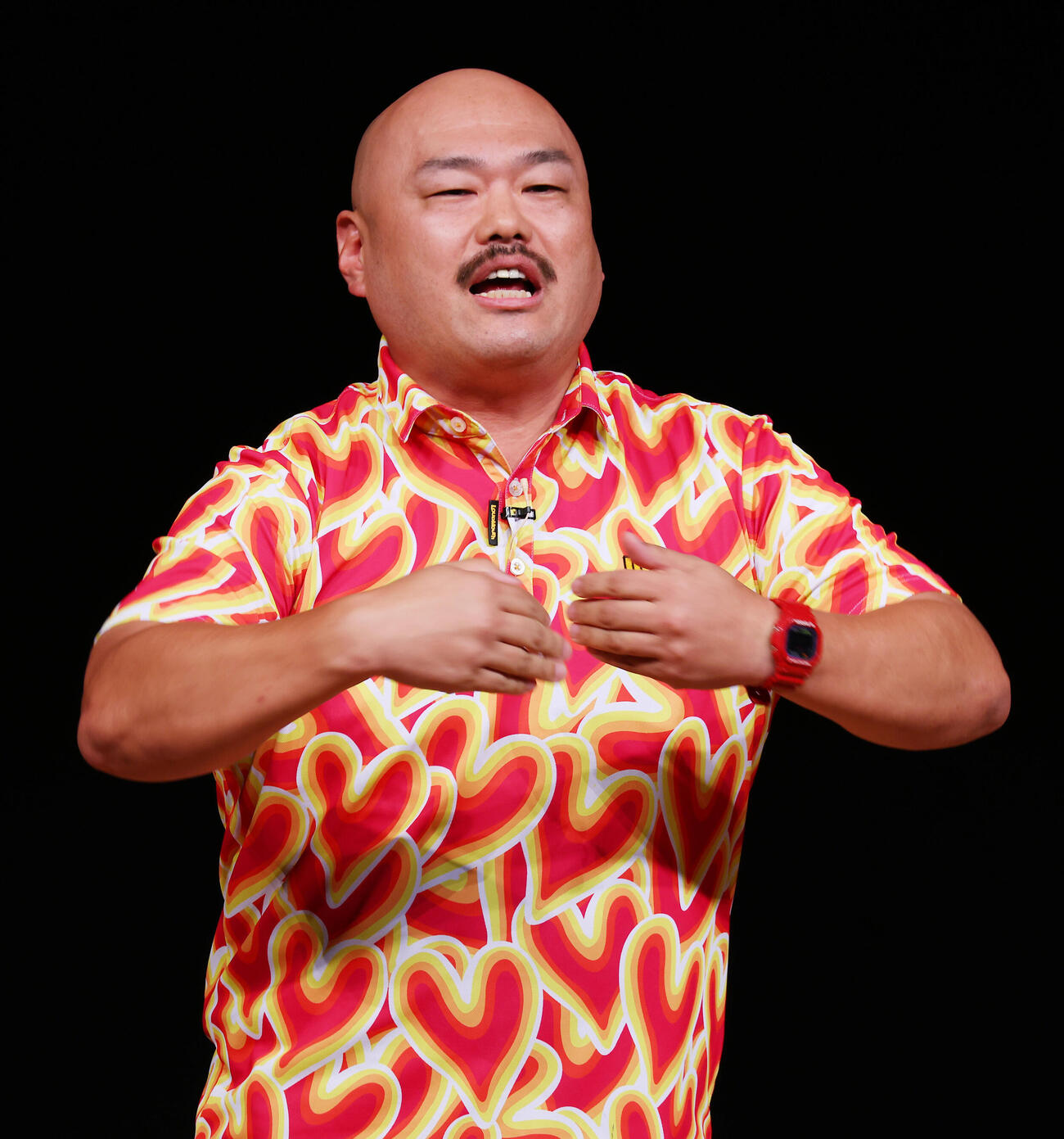松竹芸能大シンポジウムに出演したクロちゃん（撮影・中島郁夫）