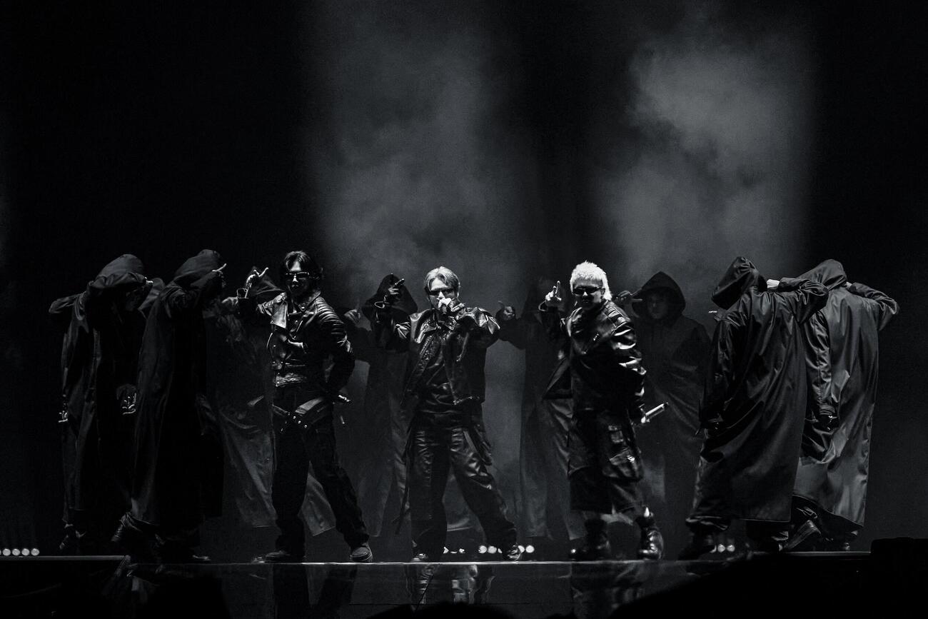 初の全国5大ドームツアー「Number_i LIVE TOUR No．3」開幕となる札幌公演を行ったNumber_i。左から神宮寺勇太、平野紫耀、岸優太