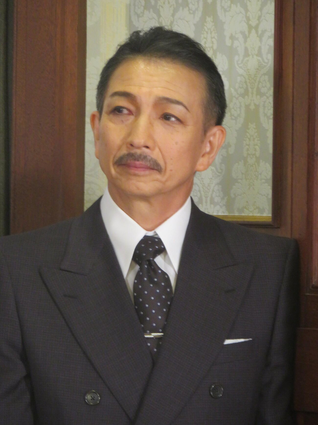 ミュージカル「ミー＆マイガール」製作発表会見に出席した荒川務（撮影・川田和博）