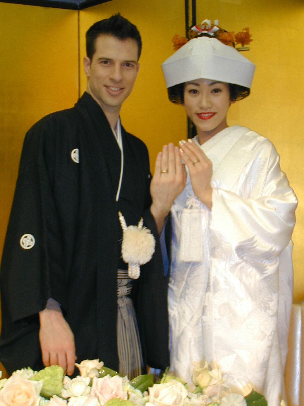結婚披露宴でのパックンことパトリック・ハーランと妻の芽衣さん（2004年3月撮影）
