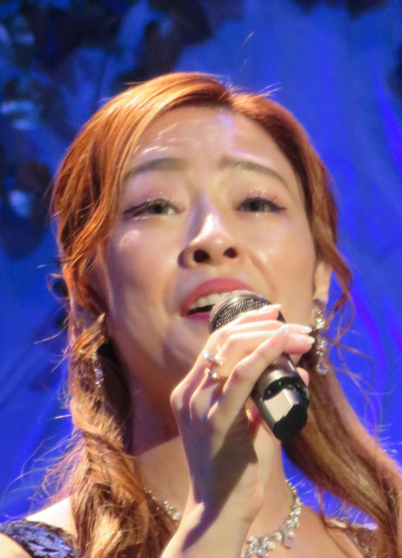 日本歌手協会取材の音楽祭で歌唱する小野友葵子（撮影・松本久）