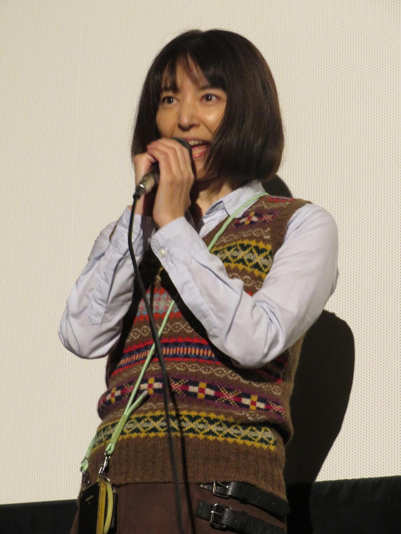 映画「あなたの息子ひき出します！」初日舞台あいさつに登壇した宮澤美保（撮影・村上幸将）