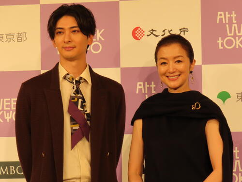 鈴木京香オススメの美術館に足を運んだ古川雄大「寂しくて休館日をバックに写真を撮った」