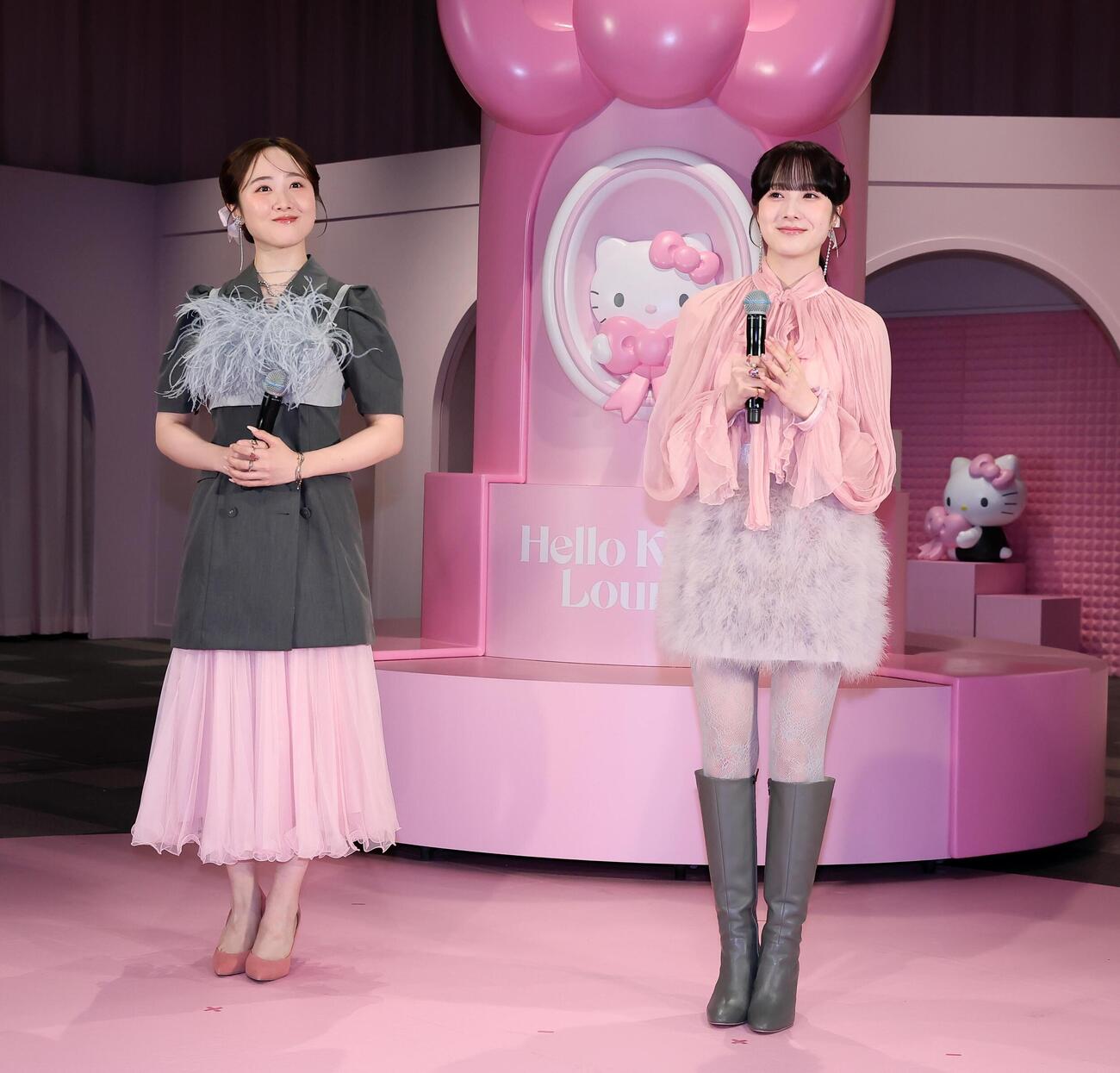 「Hello Kitty's Lounge」プレス発表会に登場する本田望結（左）と本田紗来（撮影・黒川智章）
