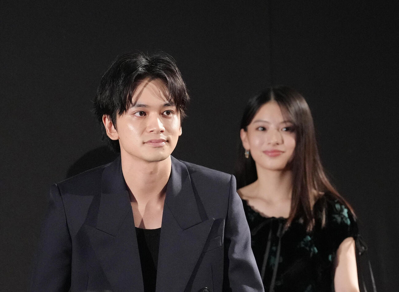 イベントに登場した北村匠海（左）と出口夏希（撮影・足立雅史）