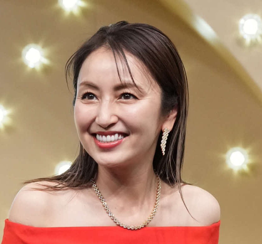 矢田亜希子（2024年撮影）