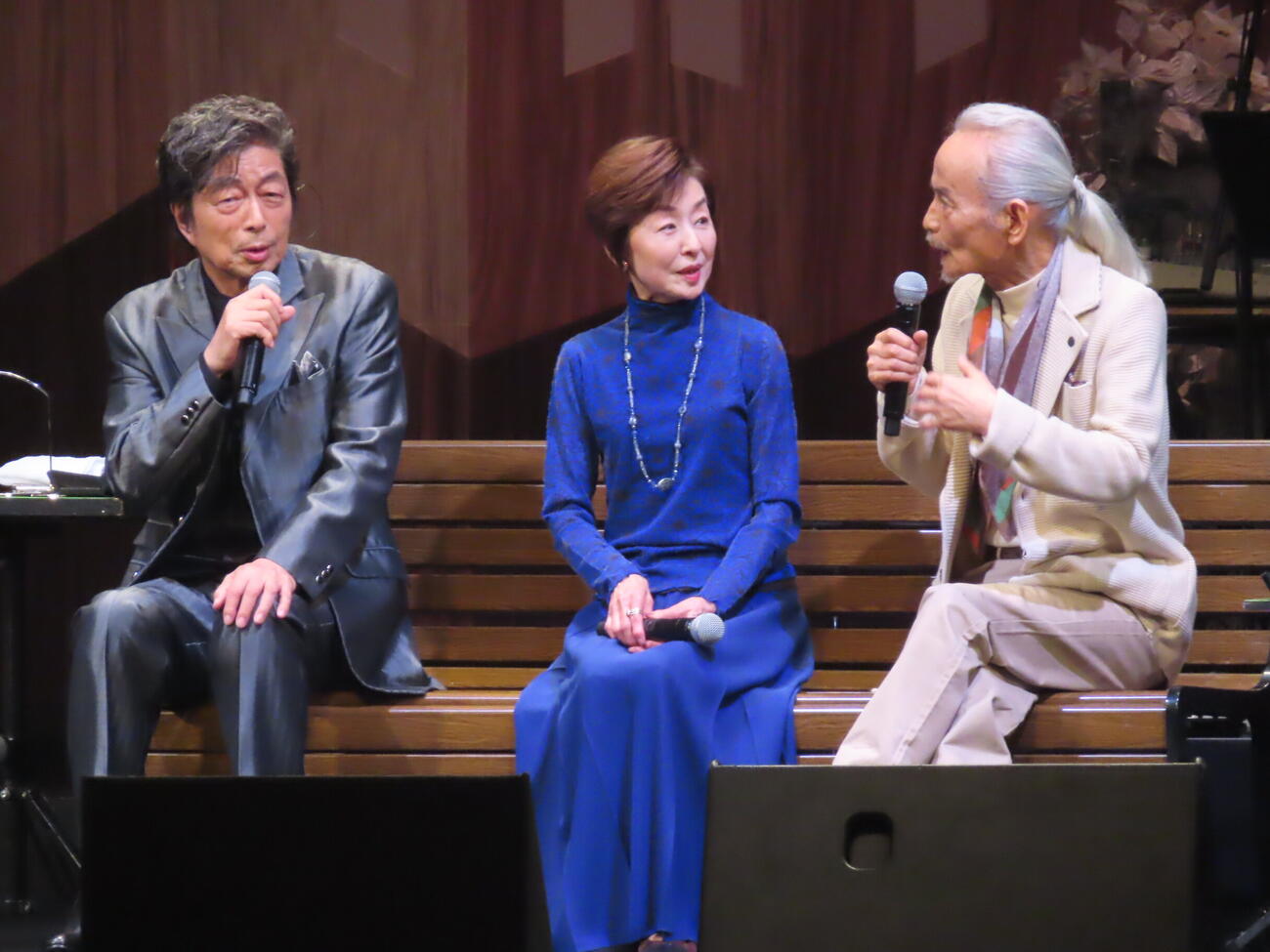 「俺たちの旅　スペシャルコンサート」でドラマ放送時を振り返る、左から中村雅俊、上村香子、秋野太作
