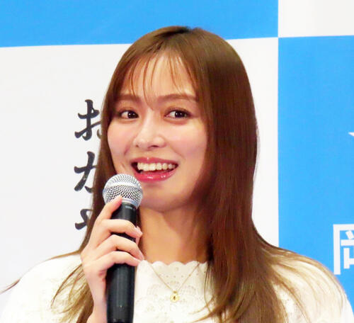 内田理央、初のＤハロで「ホーンテッドマンション」花嫁の亡霊に仮装「美しい」と反響