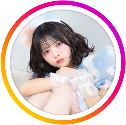 「#Mooove!」白色担当「すぺしゃる告知」ピンクのランジェリー姿に「かわいいの天才」