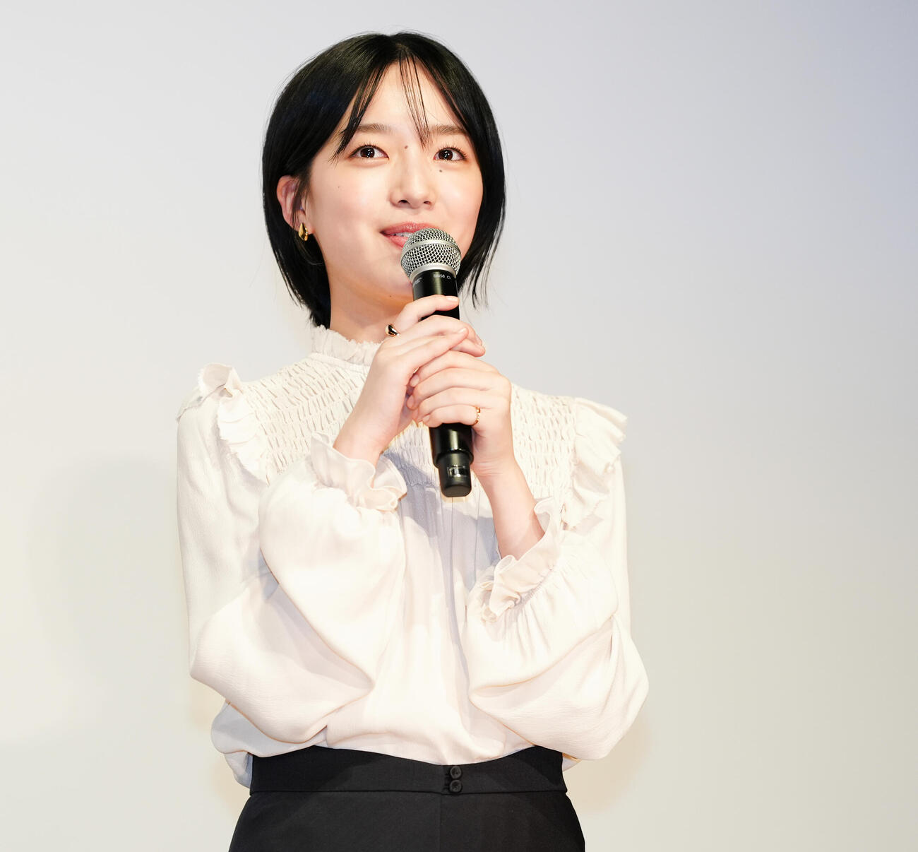 映画「見上げてごらん」公開記念舞台あいさつに登壇した早瀬憩（撮影・鈴木みどり）