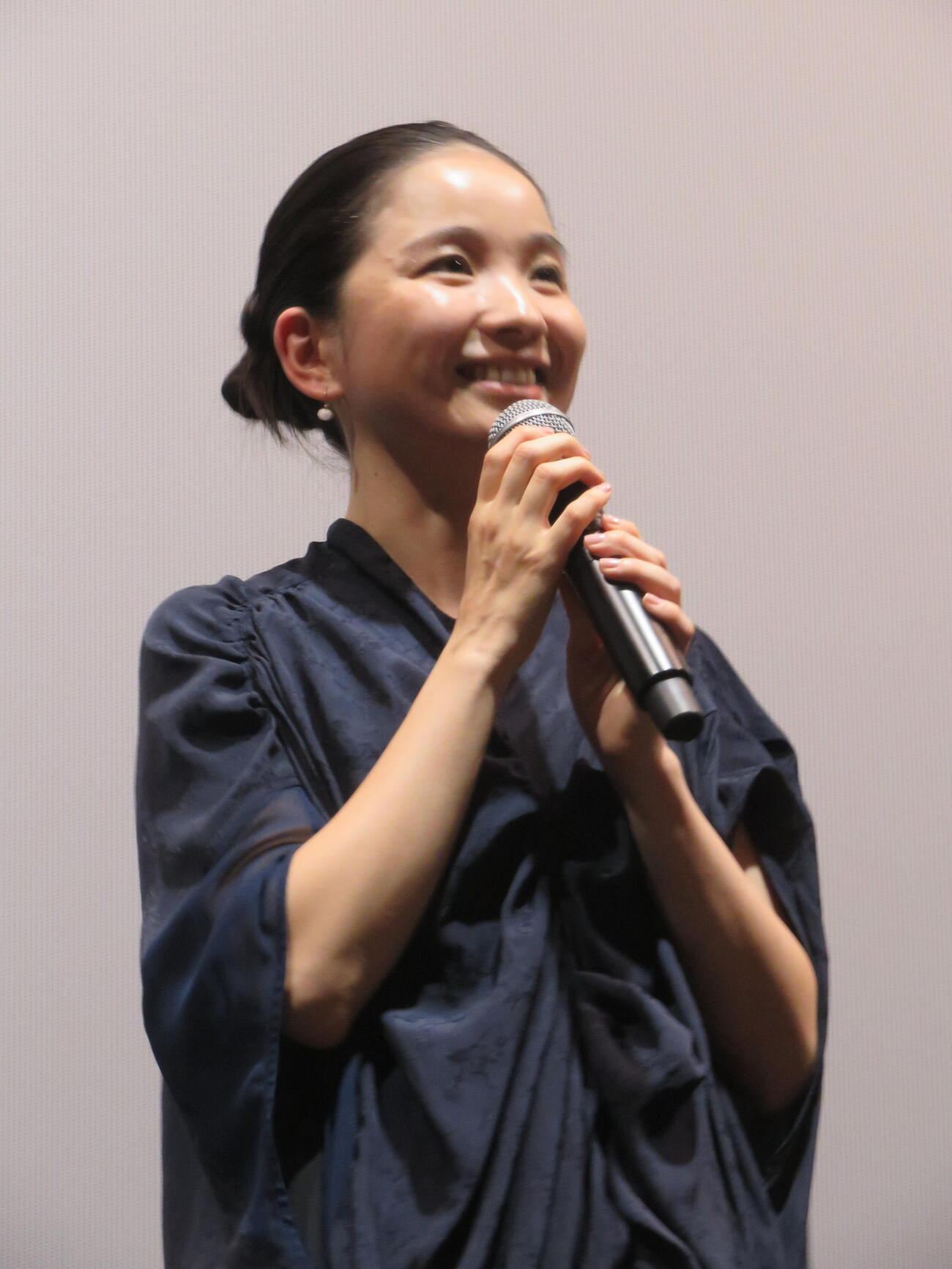 映画「恒星の向こう側」公開記念舞台あいさつに登壇した福地桃子（撮影・村上幸将）