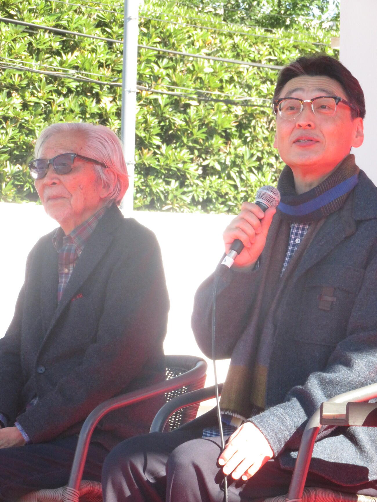 「寅さんサミット2026」でトークショーを行った山田洋次監督（左）と北山雅康