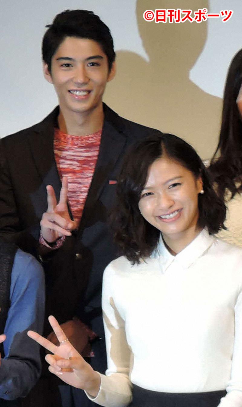 賀来 賢人 榮 倉 奈々 馴れ初め